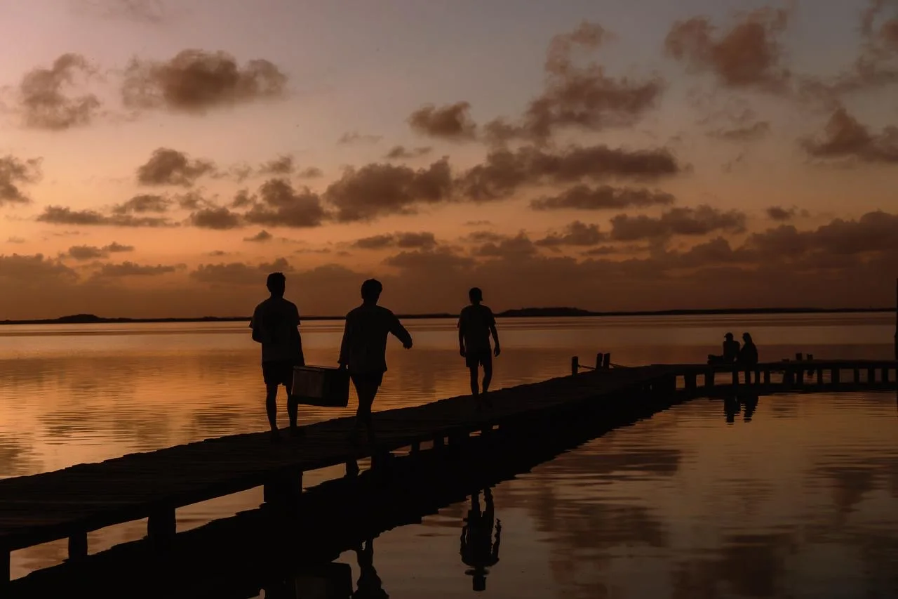 Sunrise departure with the guides